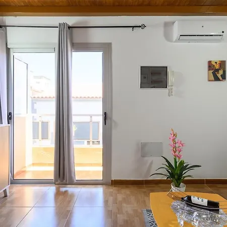 Coquete Apartment,near Airport,balcony,cozy
