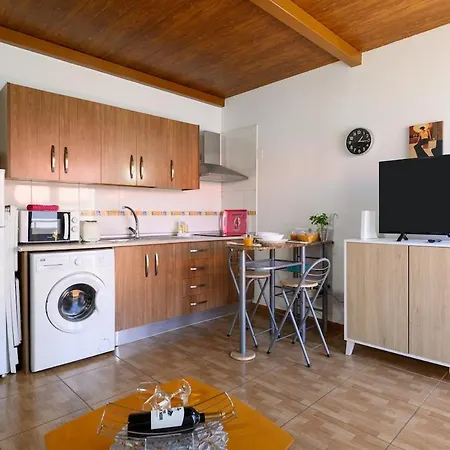 Coquete Apartment,near Airport,balcony,cozy *